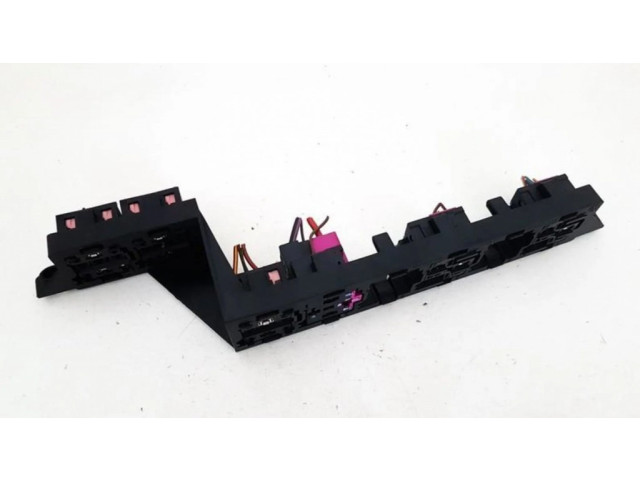 Блок предохранителей  3d1937499e   Volkswagen Phaeton    