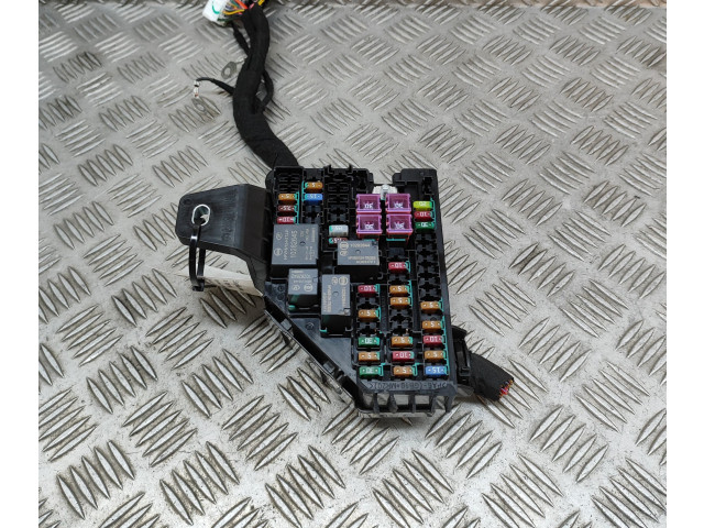 Блок предохранителей 10282645, 10282644 MG HS