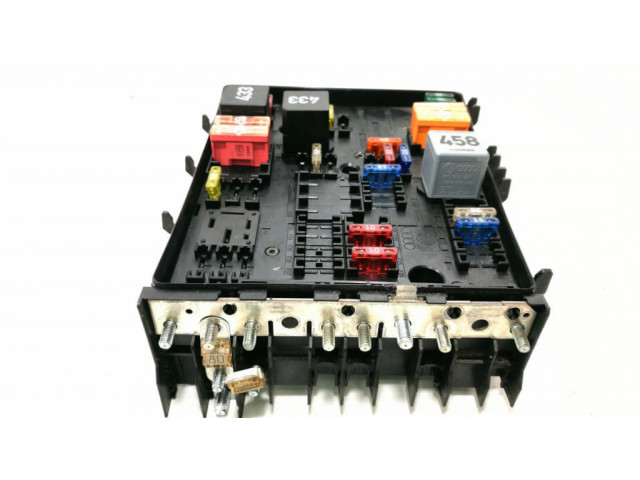 Блок предохранителей L1T000034, L1T000033 Volkswagen Touran I