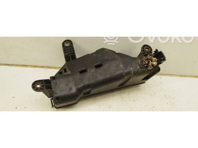 Блок предохранителей Lexus IS 200-300