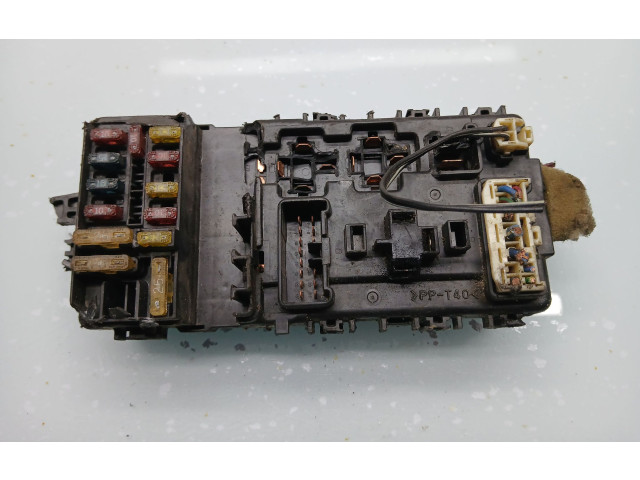 Блок предохранителей MR228760, 2323006072 Mitsubishi Colt