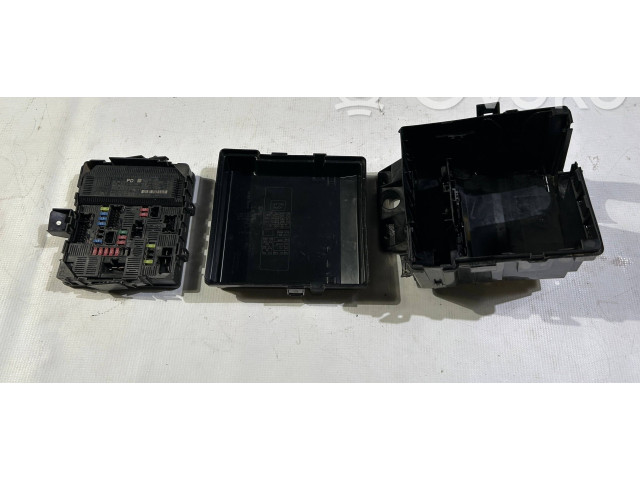 Pojistková skříňka 24382ez03b Nissan Titan 2017