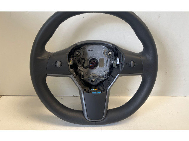Руль Tesla Model 3 2017 - года 8002838, 1490214C