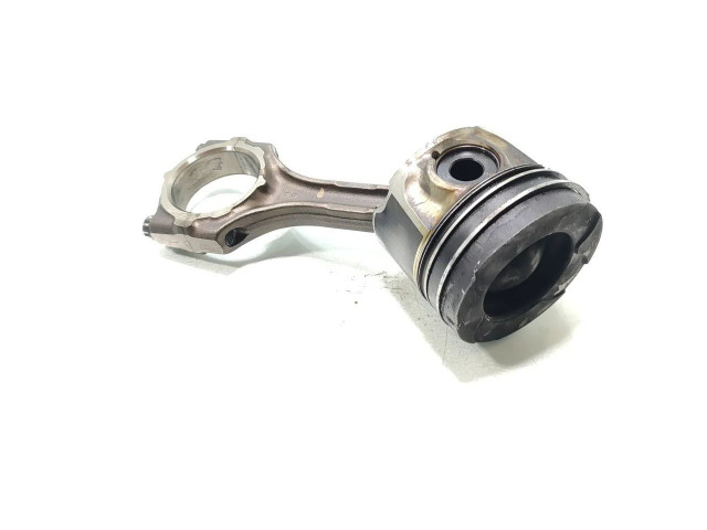 Píst Toyota RAV 4 (XA30) 2AD-FTV