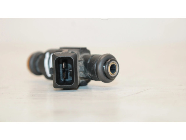 Форсунка 06A906031BA, 06A906031BA    Audi A3 S3 8L  AUM 