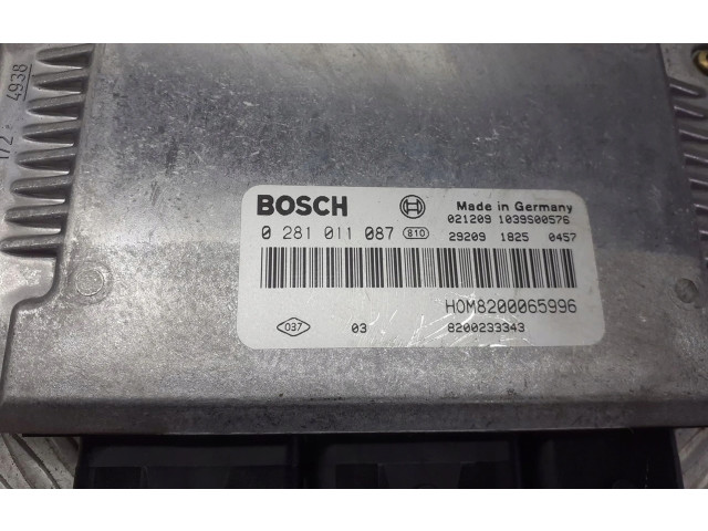 Řídící jednotka 028101108730630418 Volvo S40 2003