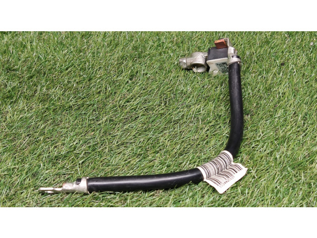 Минусовый провод (аккумулятора)