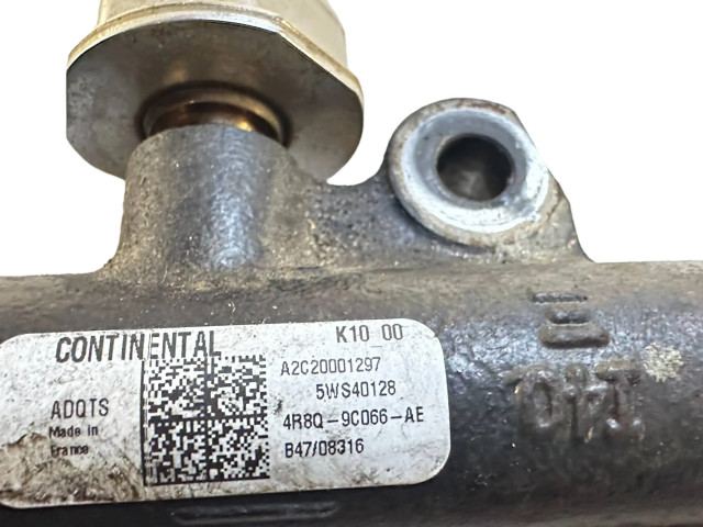 Топливная рампа 4R8Q9C066AE, 5WS40128 Jaguar S-Type 2.7