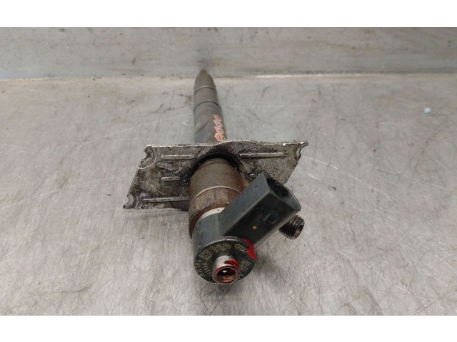 Vstřikovač 057103113C   Audi A8 S8 D3 4E    ASE 