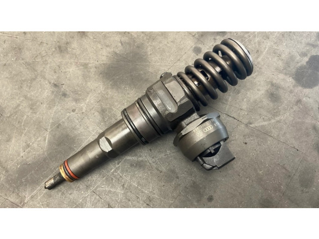 Vstřikovač 0414720232, 038130073BR   Volkswagen Caddy  pro naftový motor 1.6  