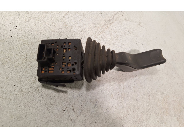 Ручка стеклоочистителей 09185413, 12268700   Opel Meriva A