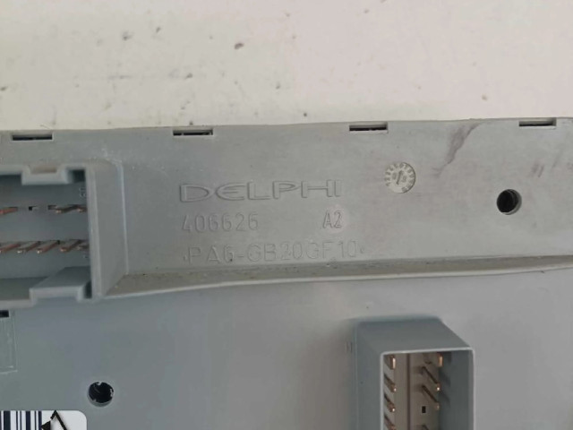 Блок предохранителей  51799306, 406626   Lancia Musa    