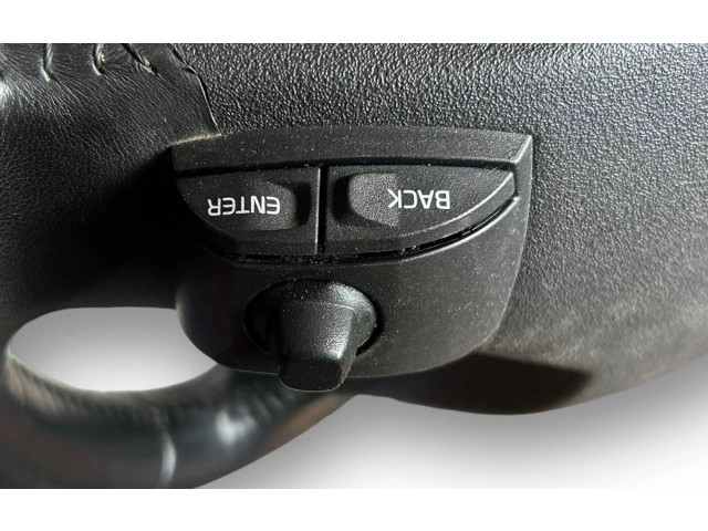 Руль Volvo V70  2005 - 2008 года SV5518700      