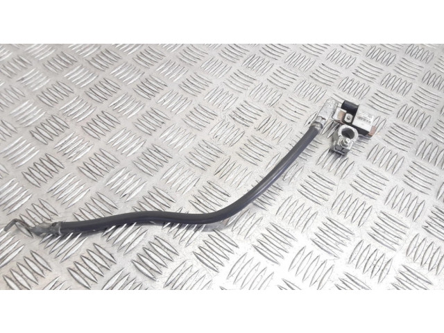 Минусовый провод (аккумулятора)