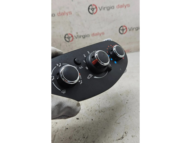 Блок управления климат-контролем 5p3741000   Dacia Duster