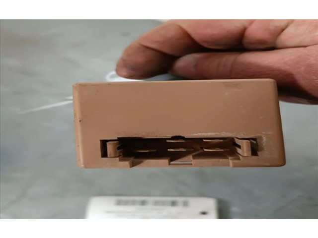 Pojistková skříňka MD369969 Mitsubishi Montero 1999