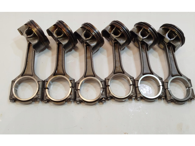 Поршень с шатуном 288525 Maserati Ghibli