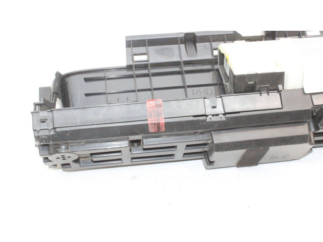 Přístrojová deska Toyota Prius (XW30) 2012 83800473504