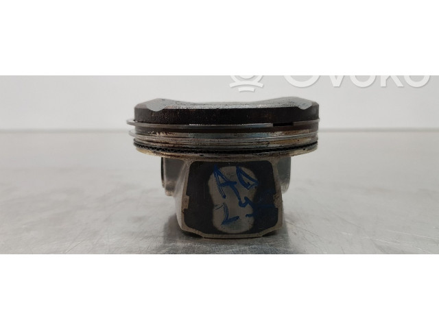 Píst 1310124050 Toyota Corolla E160 E170 M20A