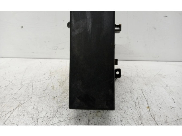 Pojistková skříňka 63564624 Nissan Navara 2011