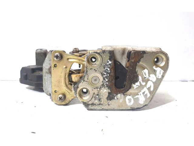 Замок багажника     Mitsubishi Pajero 1999 - 2002 года