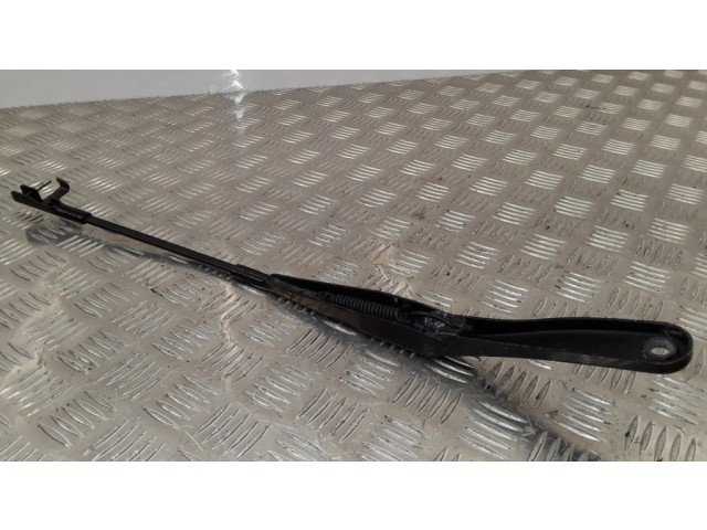 Ножка стеклоочистителей лобового стекла