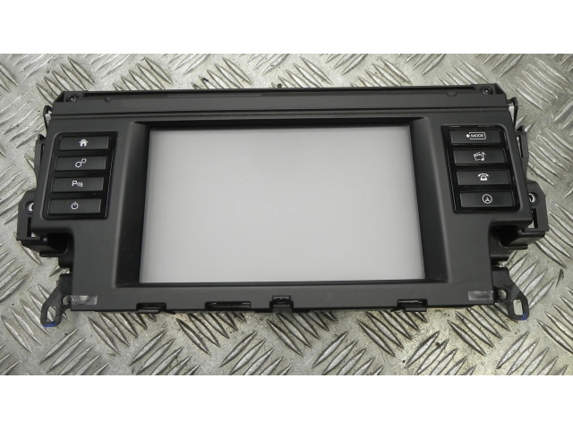 Радио/ проигрыватель CD/DVD / навигация