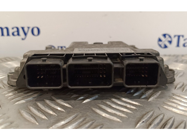 Řídící jednotka 0281011833, 8200602204 Renault Vel Satis 2006