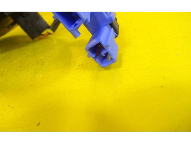 Подрулевой шлейф SRS    Mazda 323