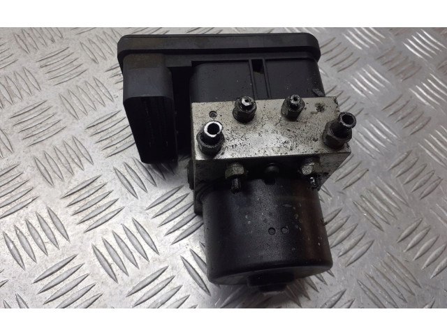 Блок АБС 8M51-2C405-CA Ford Focus 2004 - 2010 года