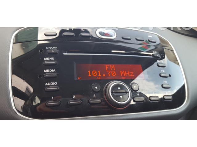 Pojistková skříňka Радио/ проигрыватель / навигация Fiat Punto Evo 2010