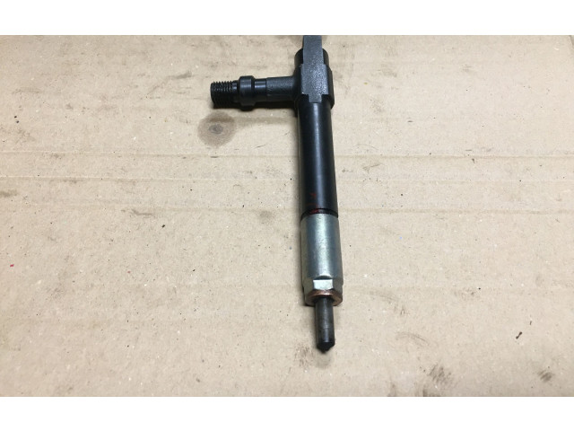 Форсунка 7390    Mazda Premacy для дизельного двигателя  2