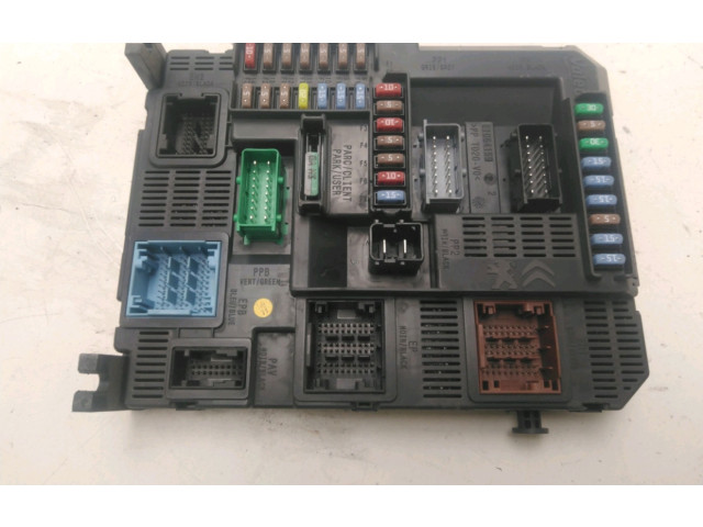 Блок предохранителей 1611426780   Peugeot 2008 I    