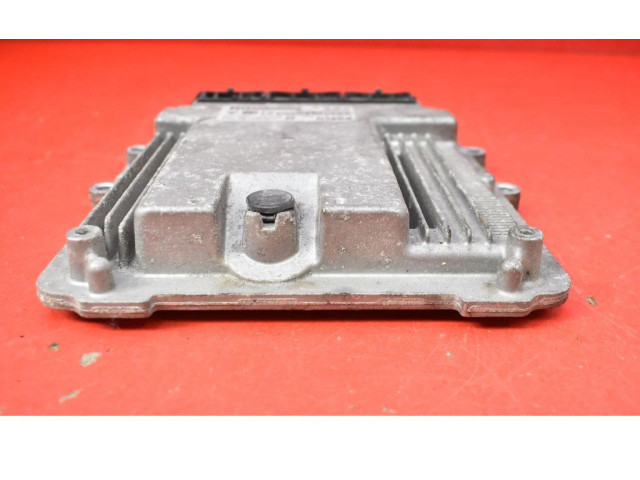 Блок управления двигателем ECU