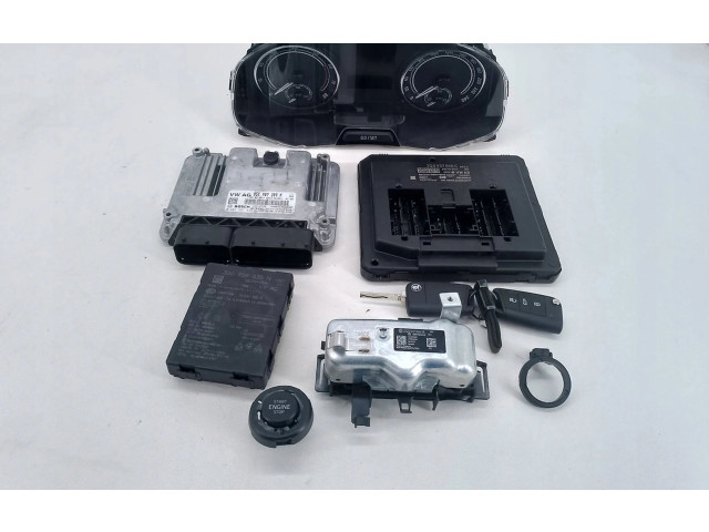 Блок управления двигателем Блок управления Skoda Kamiq