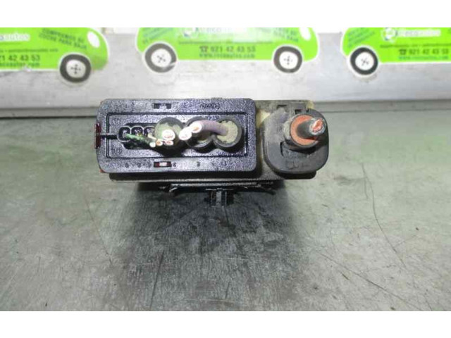 Блок управления 8652021180, 018010951   Peugeot Partner