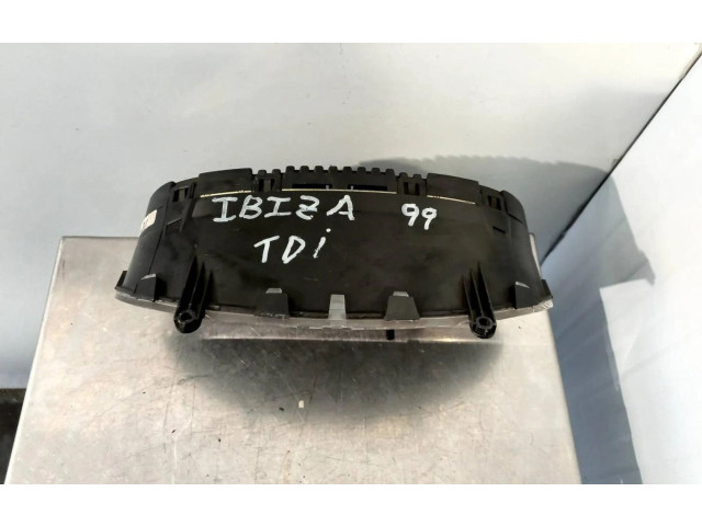 Панель приборов W06K0920801F Seat Ibiza II (6k)