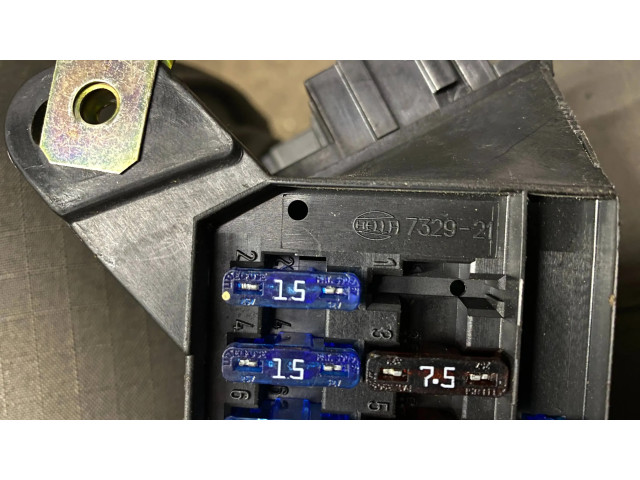 Pojistková skříňka 2105452004 Mercedes-Benz E W210 2002