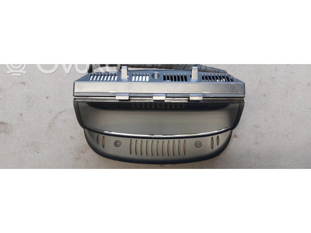 Přístrojová deska BMW 5 E60 E61 2006 65826989395, 65829114353