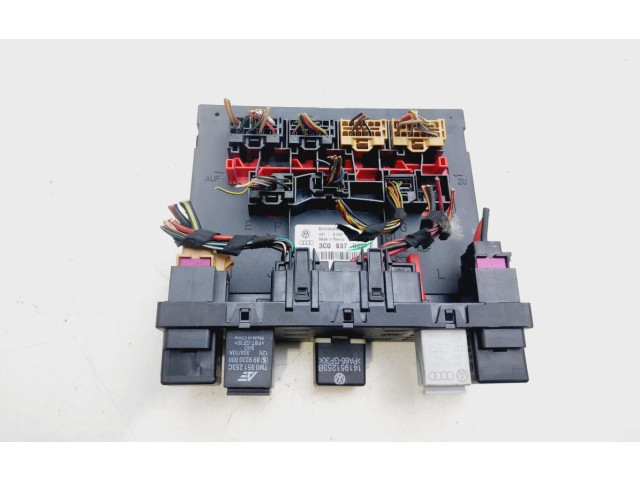 Блок предохранителей 3C0937049E   Volkswagen Jetta V    