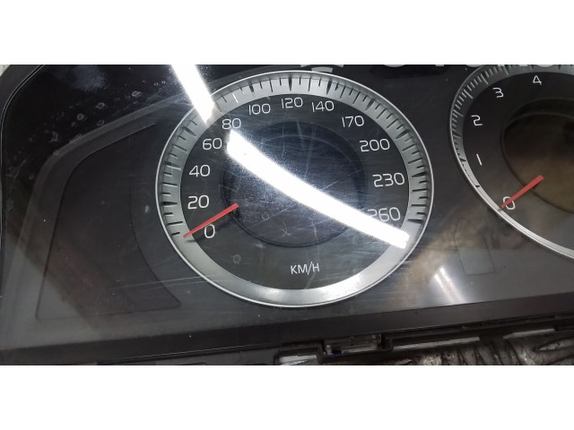 Панель приборов 31254536 Volvo V70