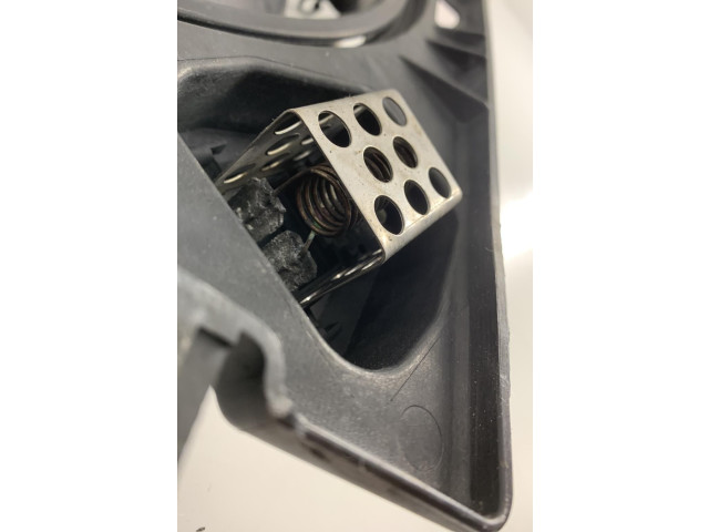 Вентилятор радиатора         Renault Clio III 