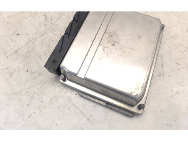 Блок управления двигателя 0281001776, 28SA4018   Volvo S70  V70  V70 XC