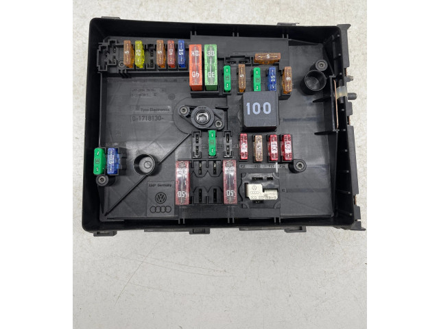 Блок предохранителей 3C0971249 Volkswagen Caddy