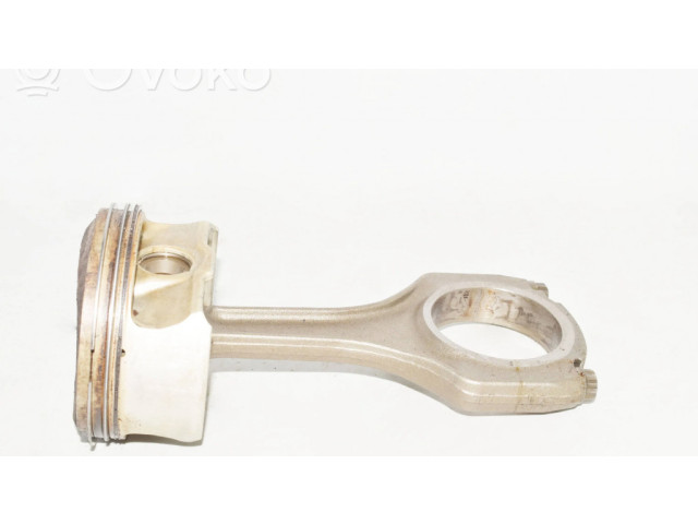 Píst NAN BMW 5 E60 E61 pro benzínový motor 2.0