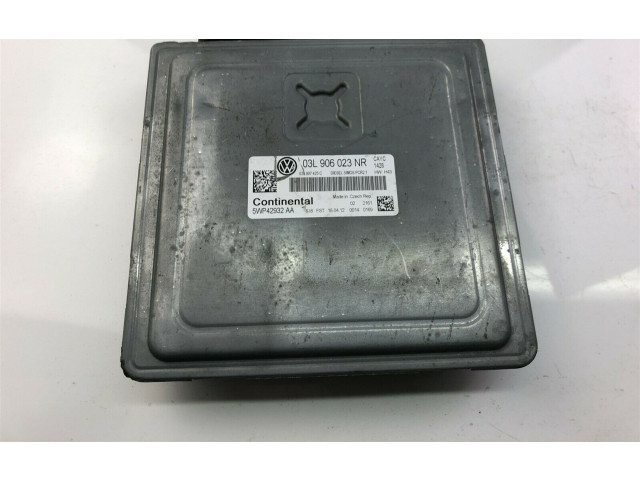 Блок управления 03L906023NR, P208 Volkswagen Touran II