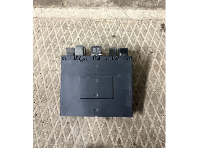 Блок комфорта 3C0937049AJ, 28107526 Skoda Octavia Mk2 (1Z)