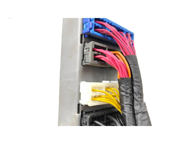 Блок предохранителей 913203E810 KIA Sorento