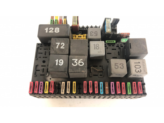 Блок предохранителей 7M0937025D Ford Galaxy