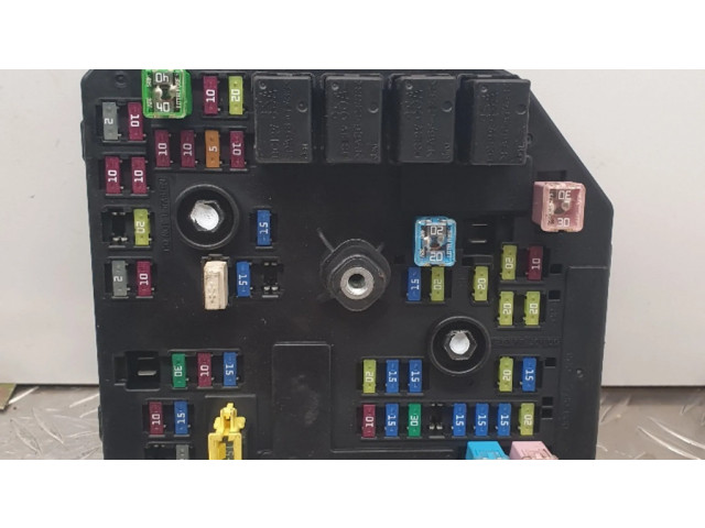 Pojistková skříňka 95202005, 2005U Chevrolet Captiva 2013